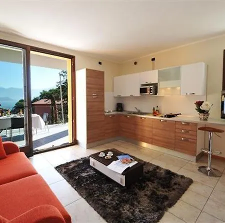 Appartamento Sleeps 2 Pool Argegno